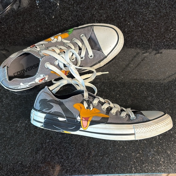 Converse Sneakers Bugs Bunny Looney Tunes Daffy Duck unisex women 8 men 6 - Picture 2 of 12